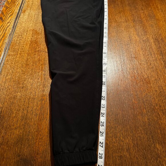 lululemon joggers - Picture 12 of 14